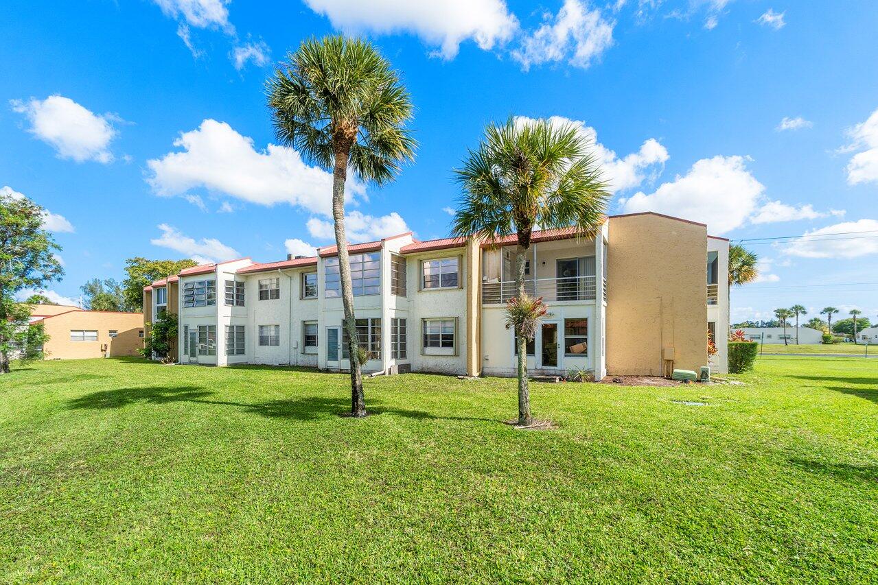 Property for Sale at 203 Golden River Drive, West Palm Beach, Palm Beach County, Florida - Bedrooms: 2 
Bathrooms: 2  - $134,900