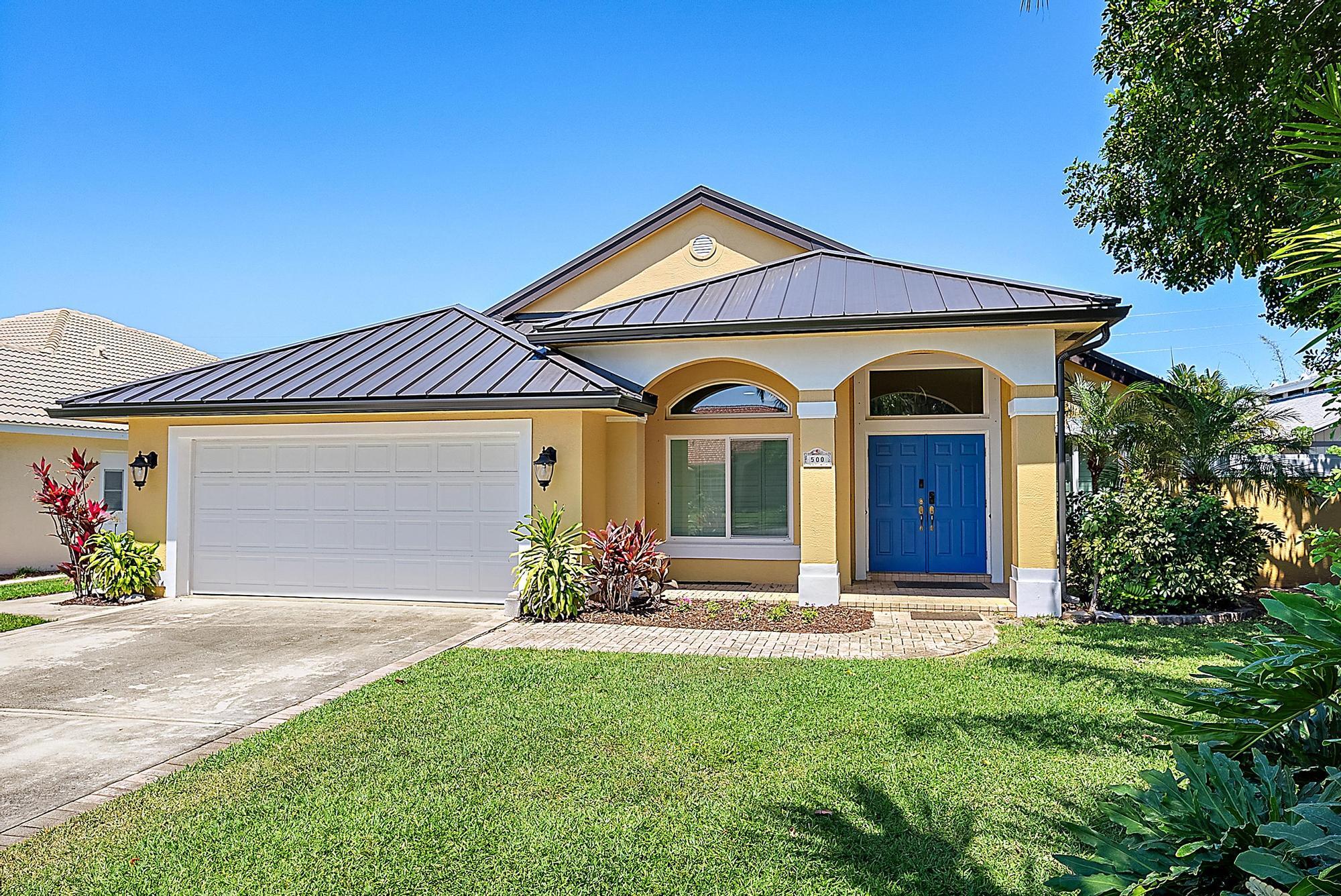 Property for Sale at 500 N Cypress Drive, Tequesta, Palm Beach County, Florida - Bedrooms: 3 
Bathrooms: 3  - $949,999
