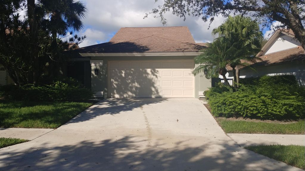 Photo of 218 Ridge Road, Jupiter, FL 33477 (MLS # RX-11125108)