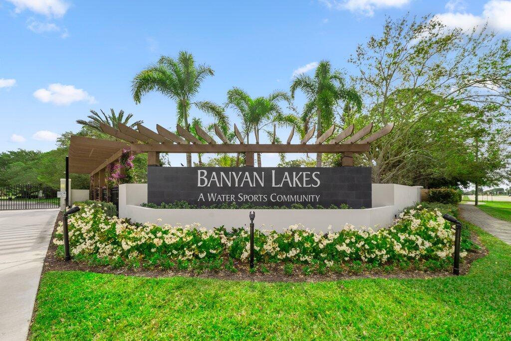 8862 Wendy Lane, West Palm Beach, Palm Beach County, Florida - 5 Bedrooms  
3.5 Bathrooms - 