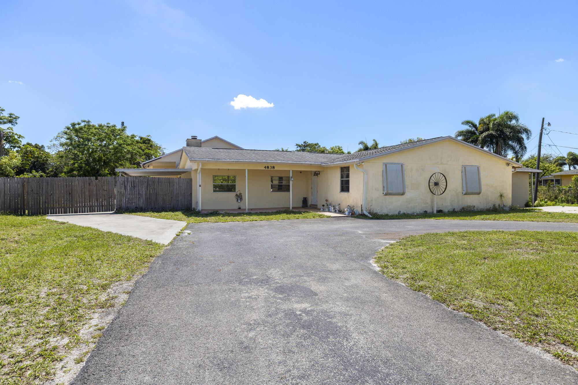 Property for Sale at 4838 Coconut Road, Lake Worth Beach, Palm Beach County, Florida - Bedrooms: 4 
Bathrooms: 2.5  - $825,000