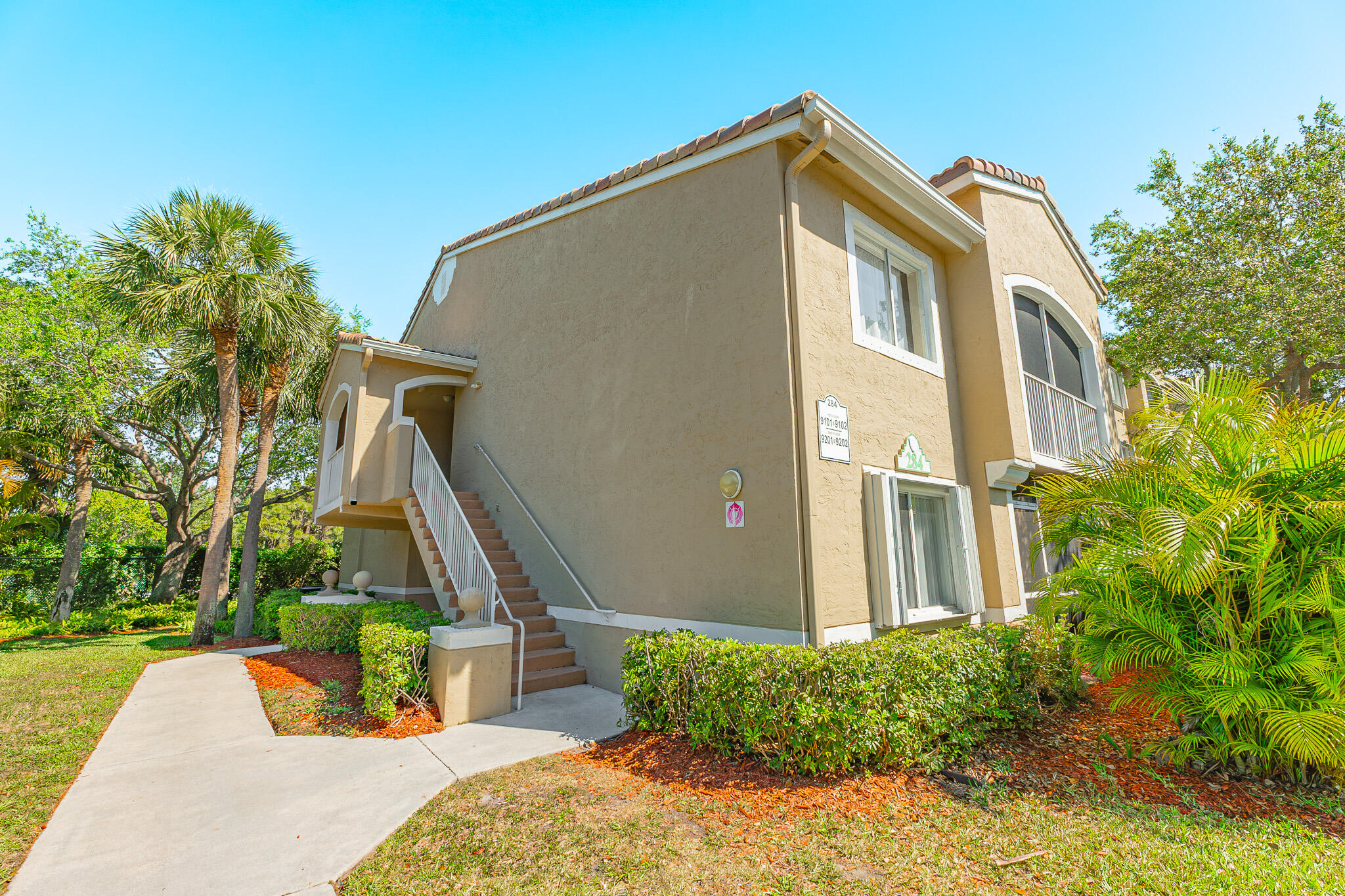 284 Village Boulevard 9201, Tequesta, Palm Beach County, Florida - 3 Bedrooms  
2 Bathrooms - 