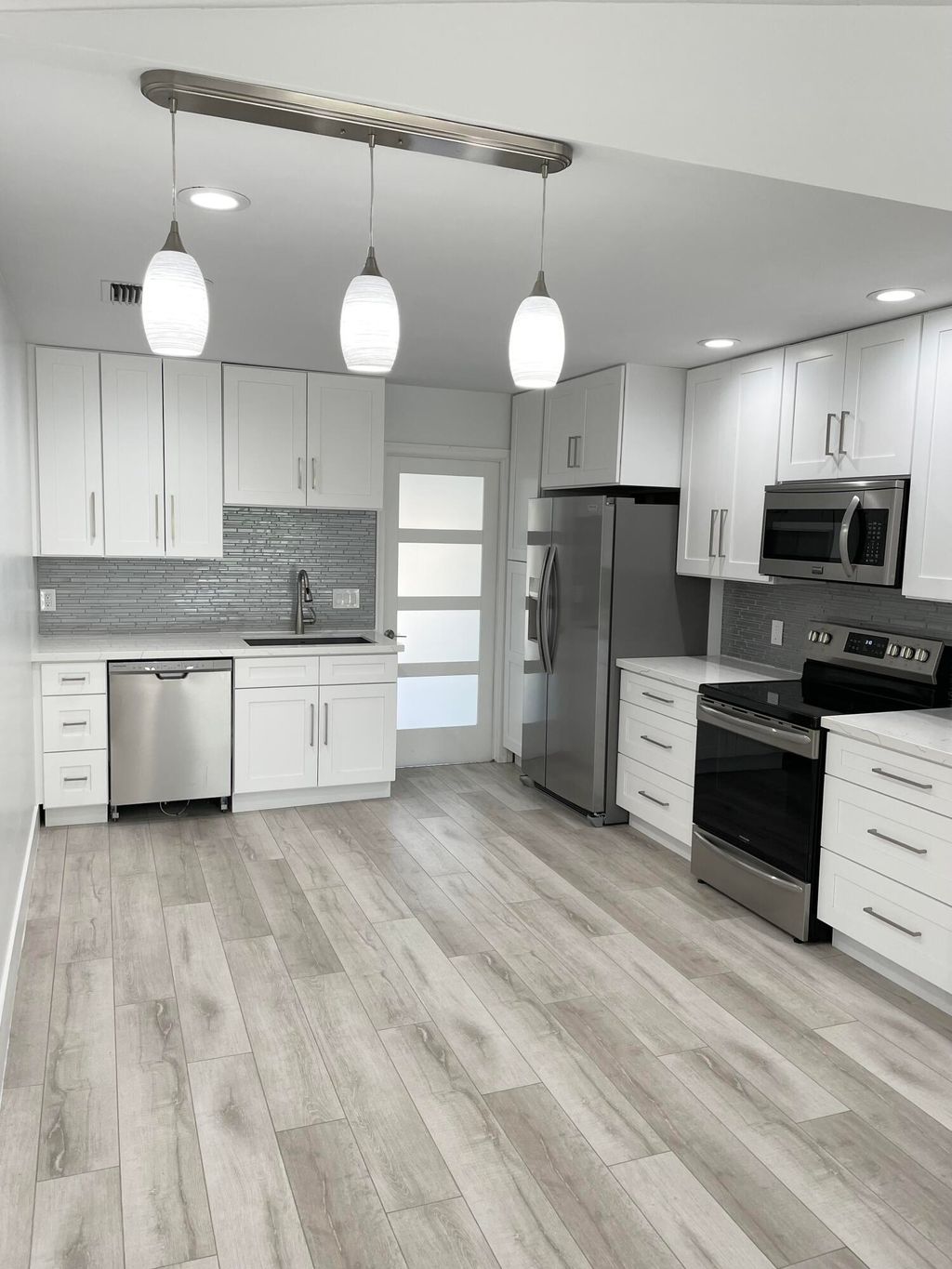 Photo of 60 Ironwood Way N, Palm Beach Gardens, FL 33418 (MLS # RX-11002878)