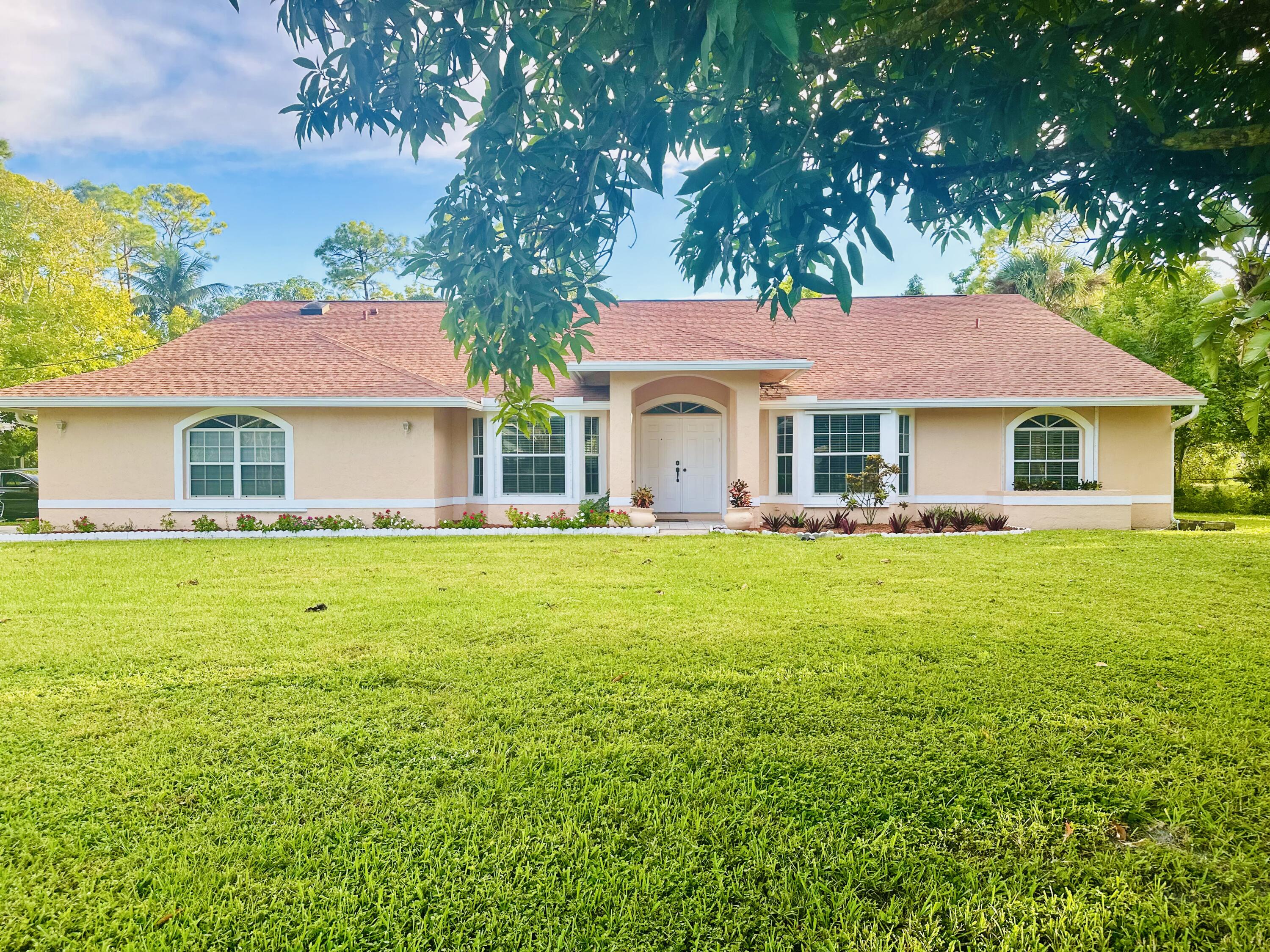 15728 86th Road, Loxahatchee, Palm Beach County, Florida - 5 Bedrooms  
2.5 Bathrooms - 