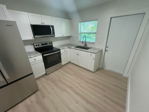 Photo of 2133 Sibley Avenue, Fort Pierce, FL 34982 (MLS # RX-11118076)