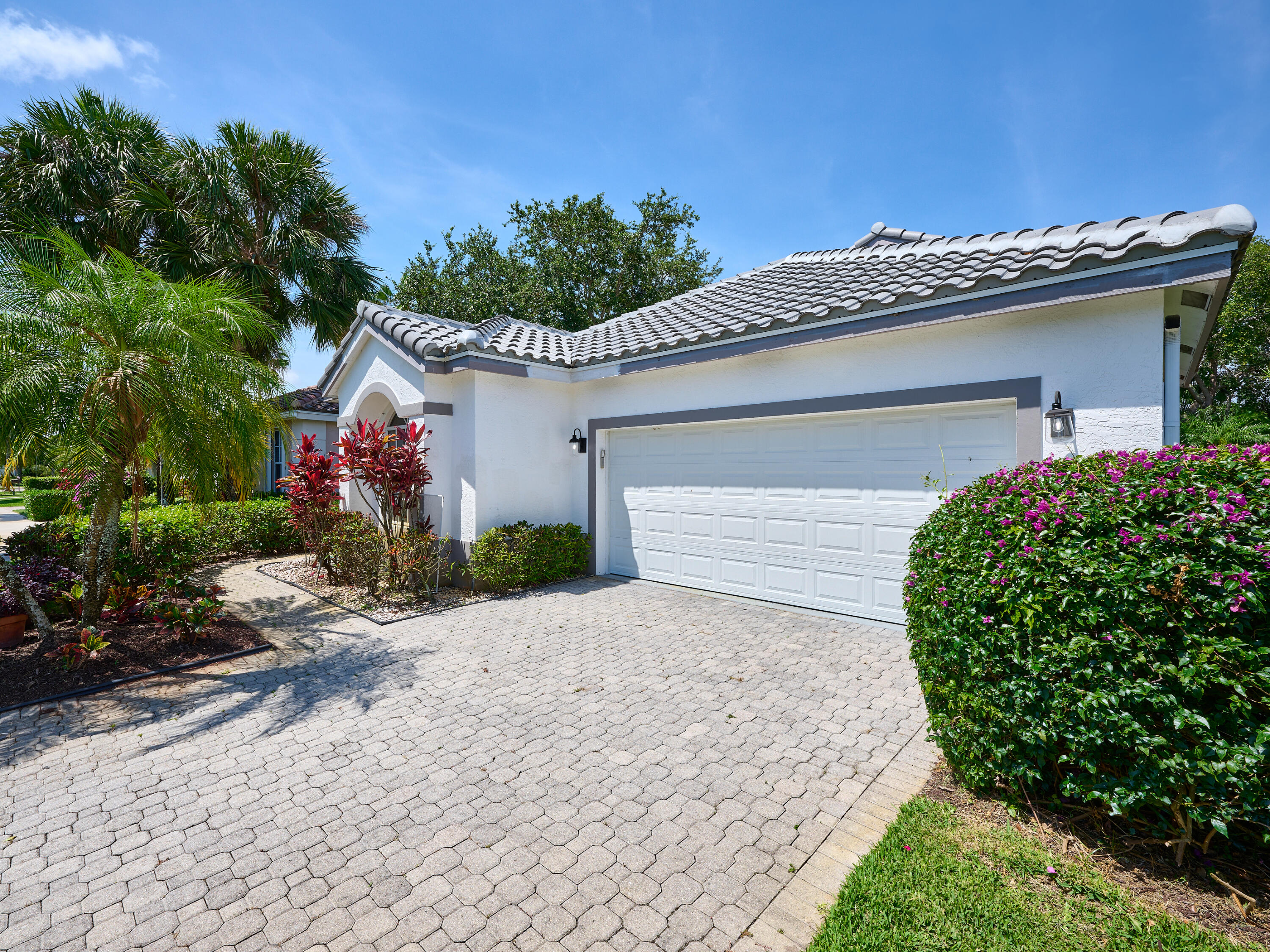 Property for Sale at 5455 S Fountains Drive, Lake Worth, Palm Beach County, Florida - Bedrooms: 3 
Bathrooms: 2.5  - $599,999