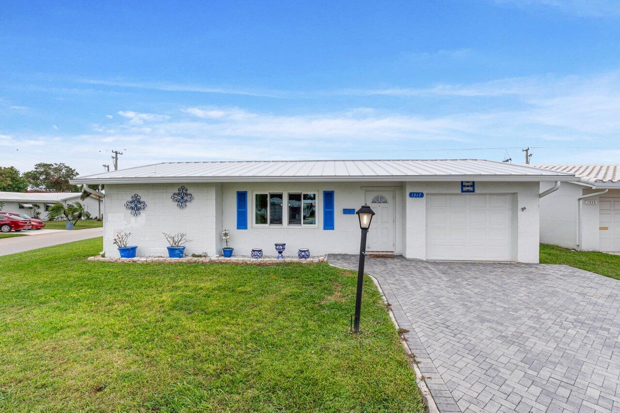 Property for Sale at 1317 Sw 17th Street, Boynton Beach, Palm Beach County, Florida - Bedrooms: 2 
Bathrooms: 2  - $325,000
