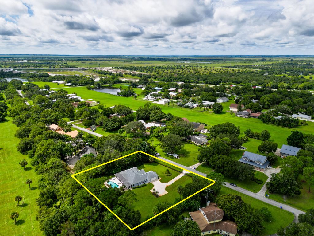 Photo of 280 Nieuport Drive, Vero Beach, FL 32968 (MLS # RX-11123280)