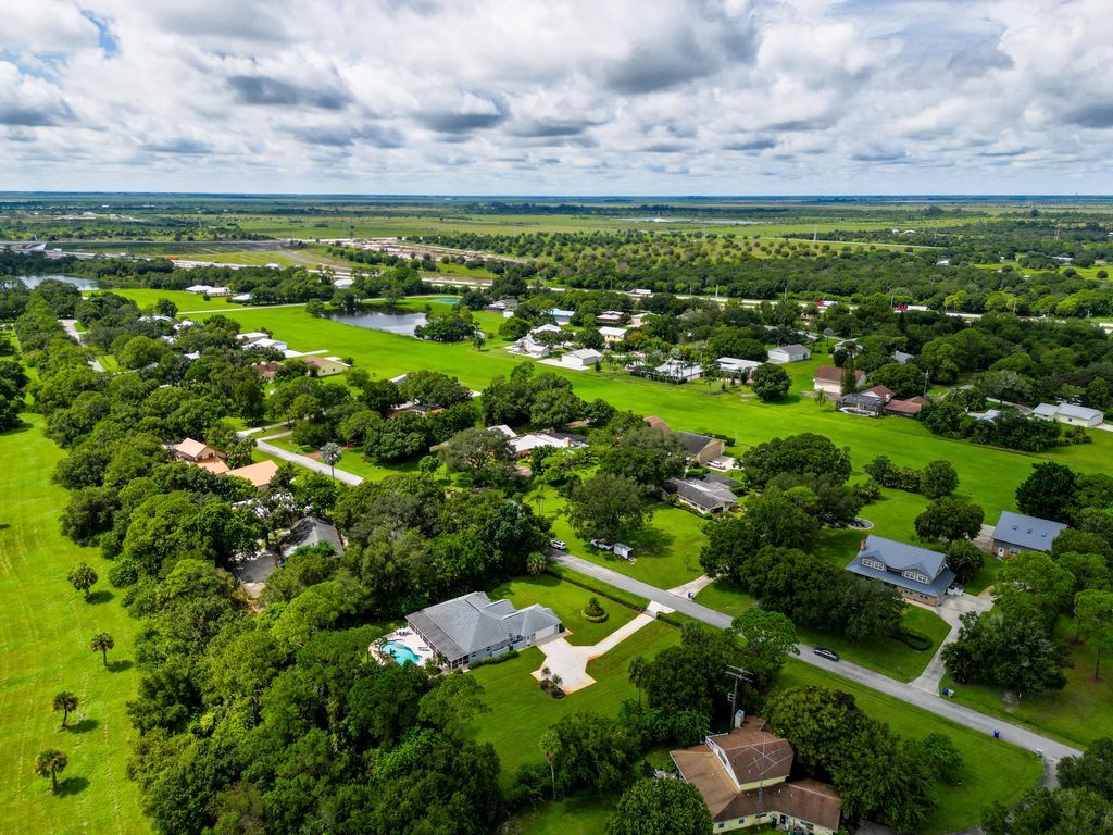 Photo of 280 Nieuport Drive, Vero Beach, FL 32968 (MLS # RX-11123280)