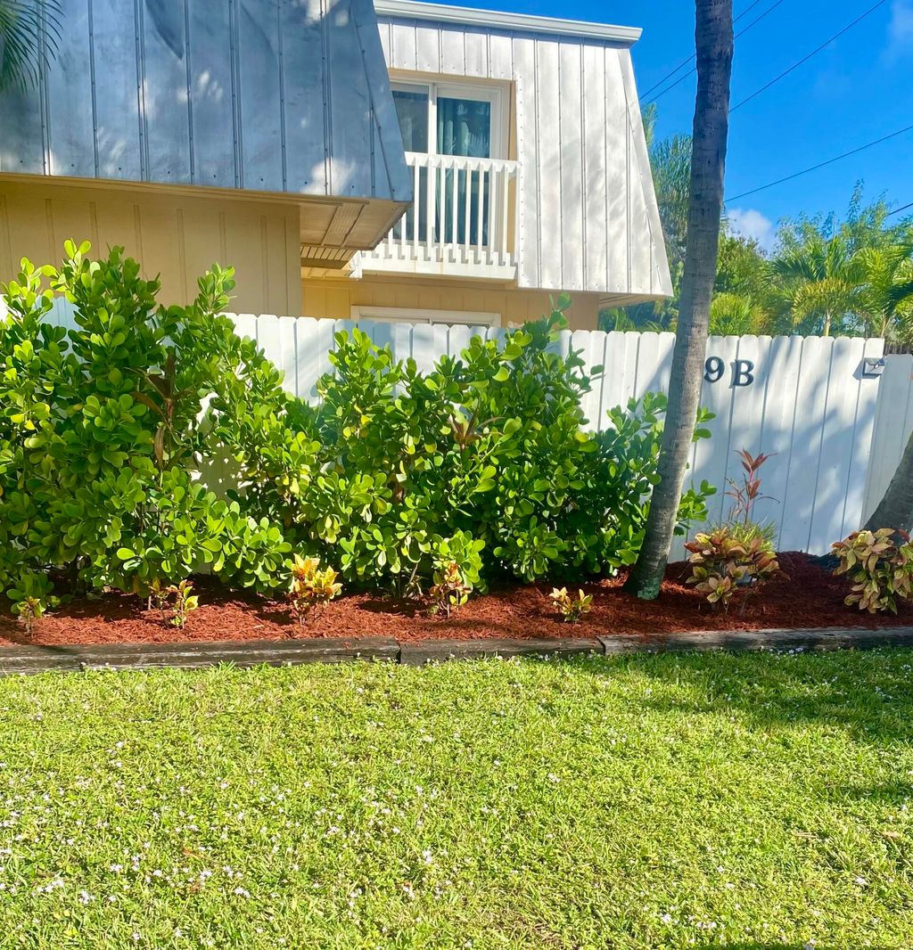 Photo of 141 E Riverside Drive #9b, Jupiter, FL 33469 (MLS # RX-10935779)