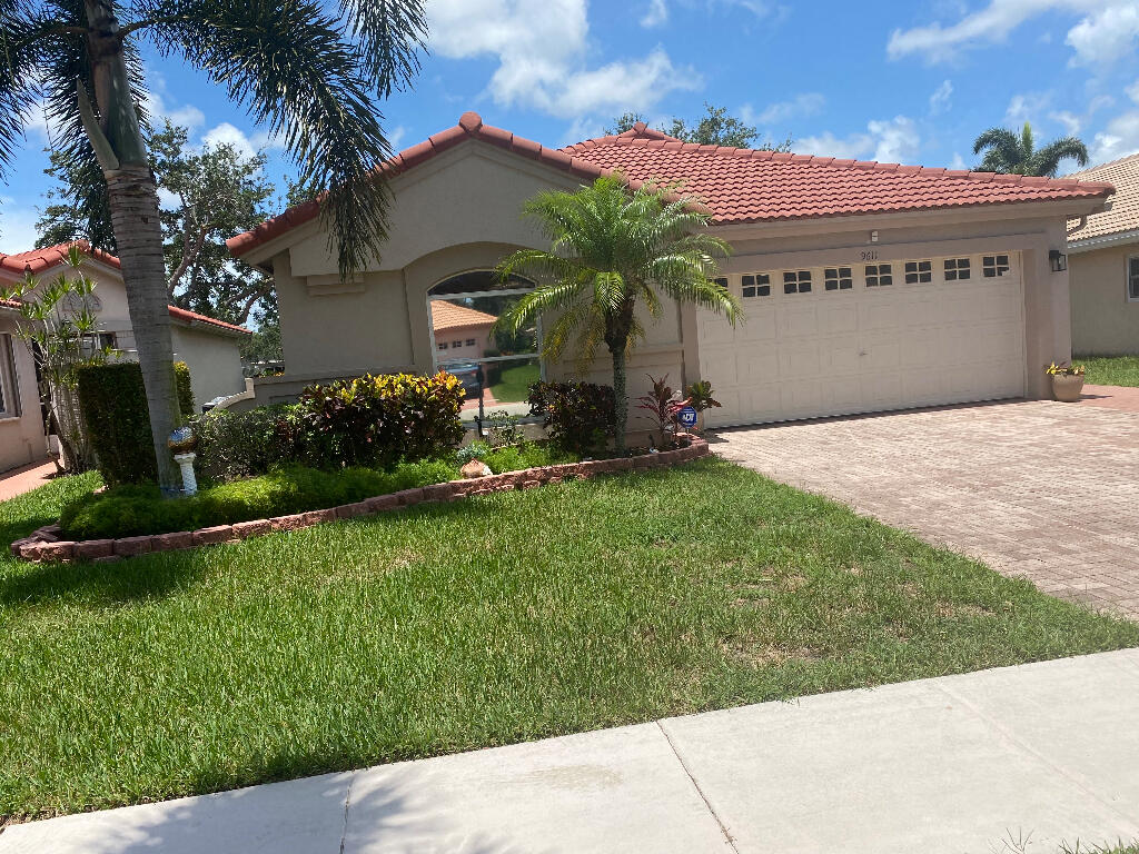 Photo 1 of 9611 Harbour Lake Circle, Boynton Beach, Florida, $539,000, Web #: 10998631