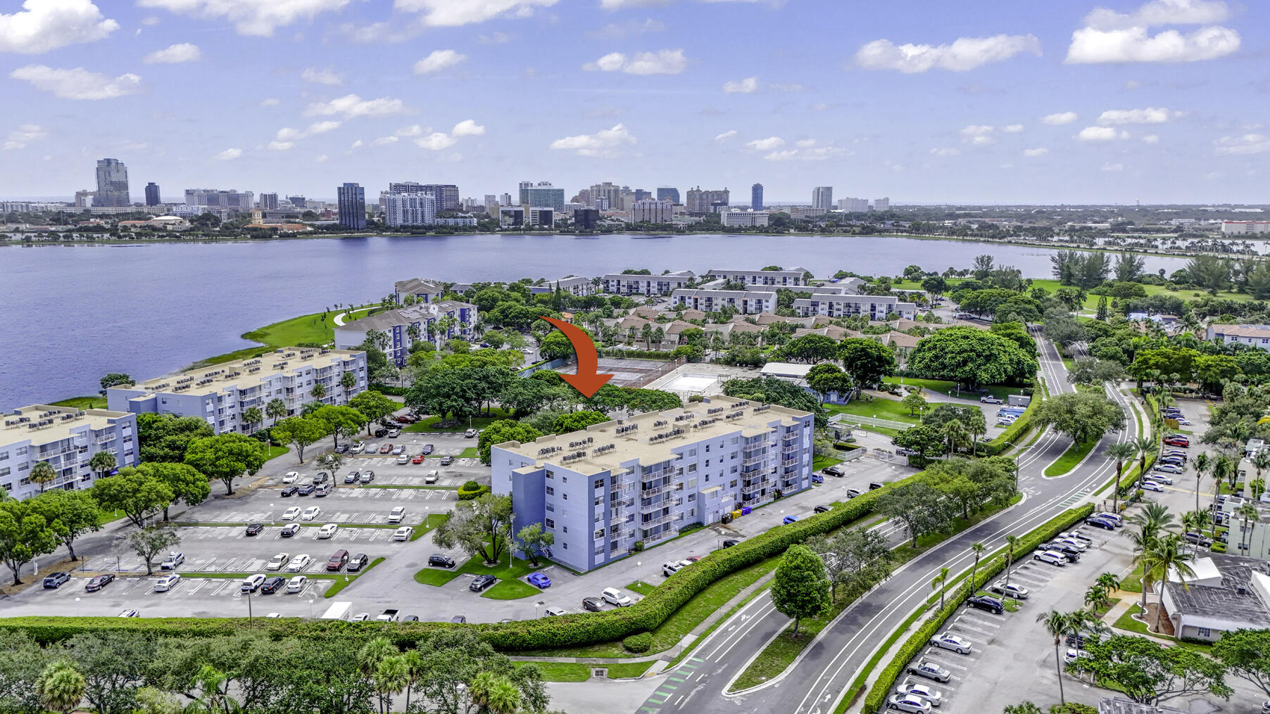 Property for Sale at 500 Executive Center Drive 3K, West Palm Beach, Palm Beach County, Florida - Bedrooms: 1 
Bathrooms: 1  - $141,100