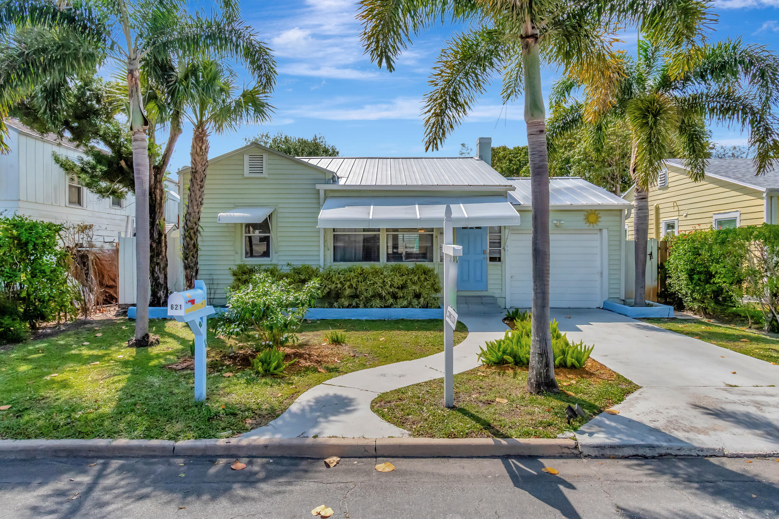 Property for Sale at 621 N Ocean Breeze, Lake Worth Beach, Palm Beach County, Florida - Bedrooms: 2 
Bathrooms: 1  - $429,000