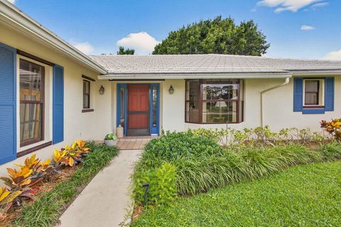 Photo of 9472 SE Little Club Way S, Jupiter, FL 33469 (MLS # RX-11125637)