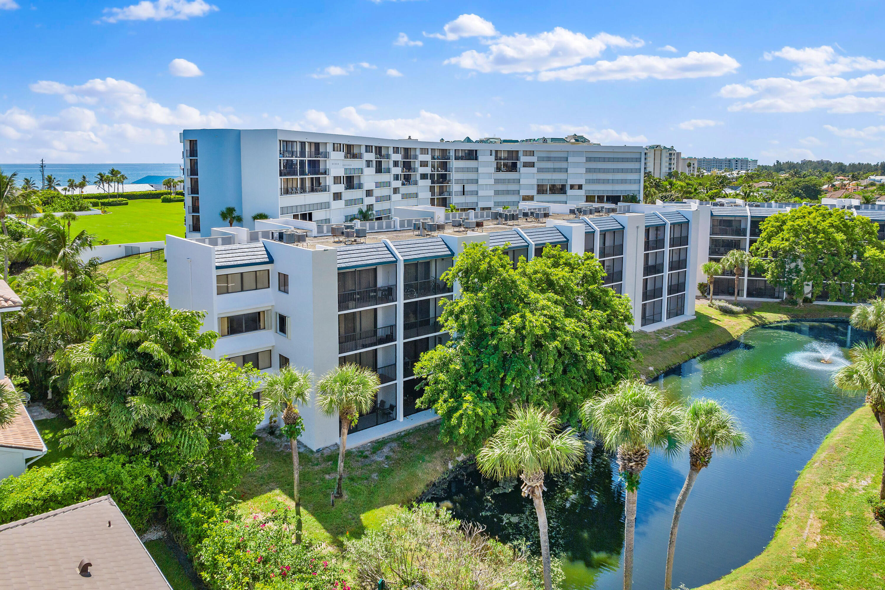 1605 S Us Highway 1 A408, Jupiter, Palm Beach County, Florida - 2 Bedrooms  
2 Bathrooms - 