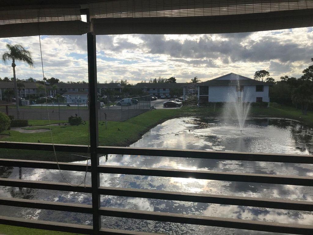 Photo of 1271 SE Parkview Place #H8, Stuart, FL 34994 (MLS # RX-11129701)