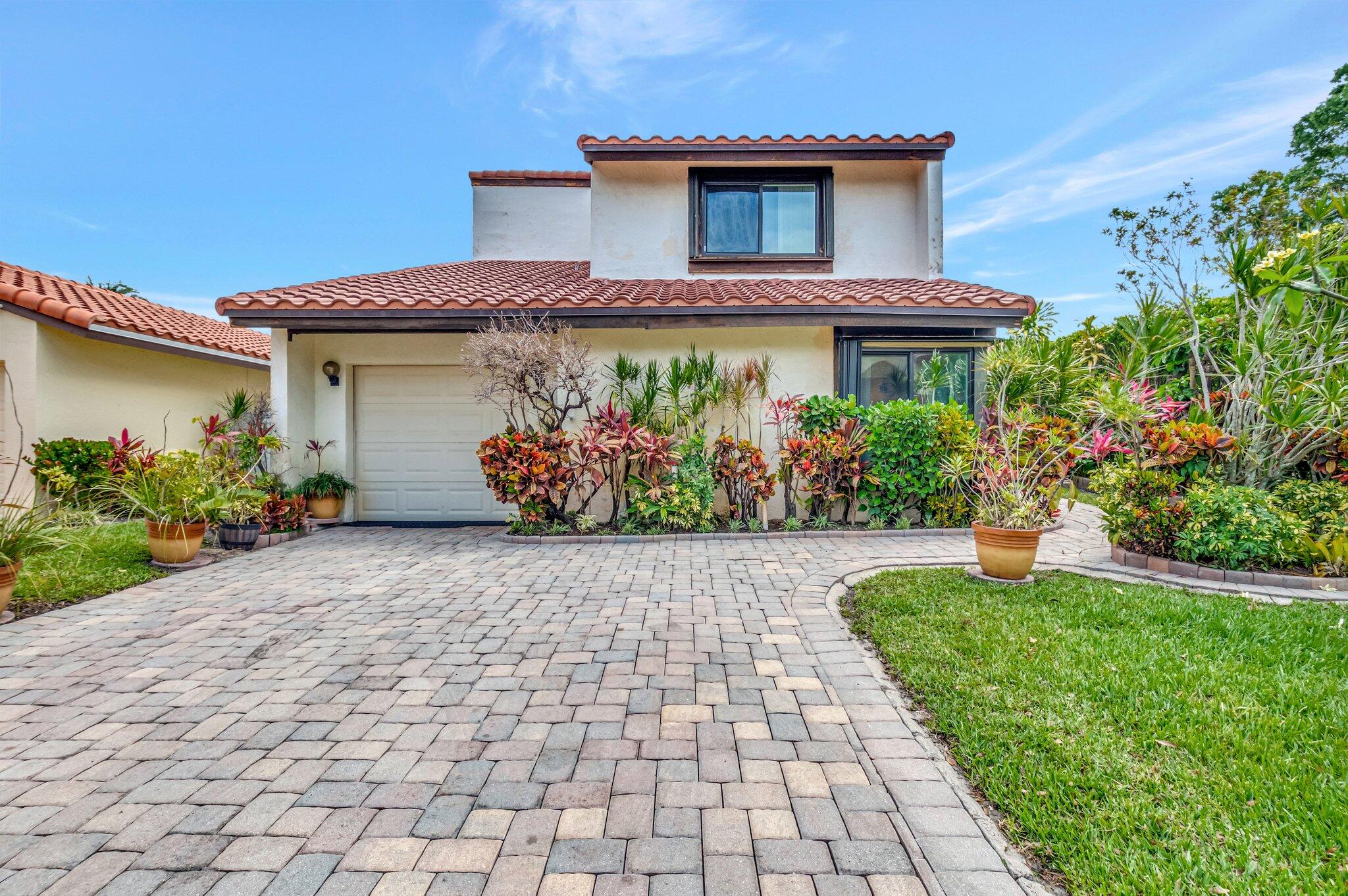 Property for Sale at 2825 Sand Pine Court, Lake Worth, Palm Beach County, Florida - Bedrooms: 4 
Bathrooms: 2.5  - $455,000