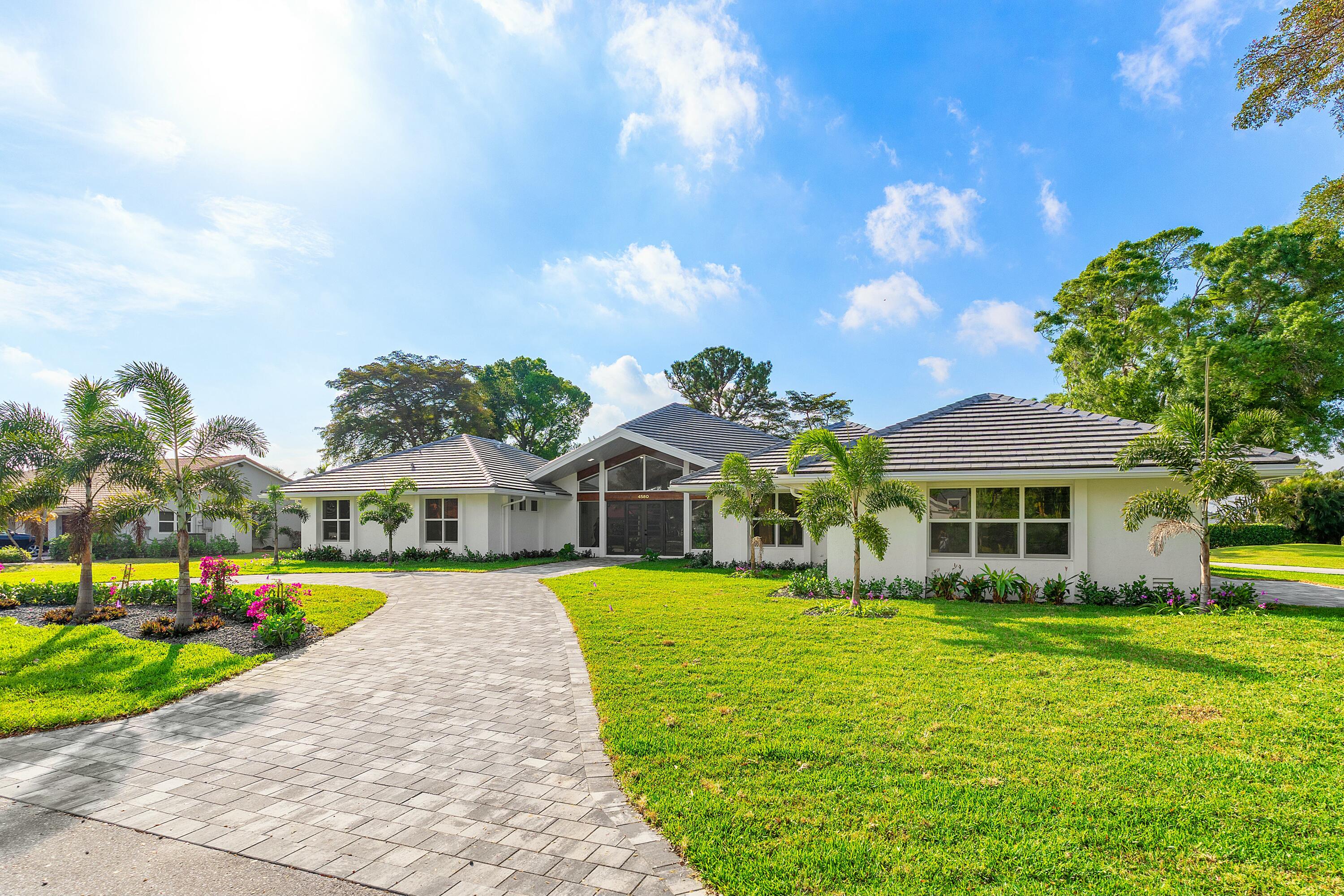 Property for Sale at 4580 Oak Tree Court, Delray Beach, Palm Beach County, Florida - Bedrooms: 4 
Bathrooms: 5.5  - $2,699,000