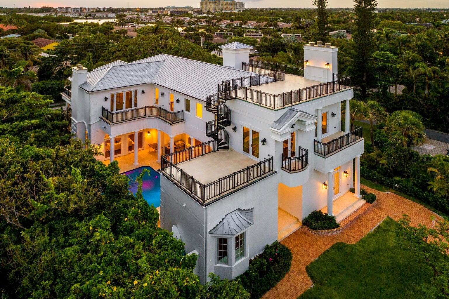 6080 Old Ocean Boulevard, Ocean Ridge, Palm Beach County, Florida - 6 Bedrooms  
7.5 Bathrooms - 