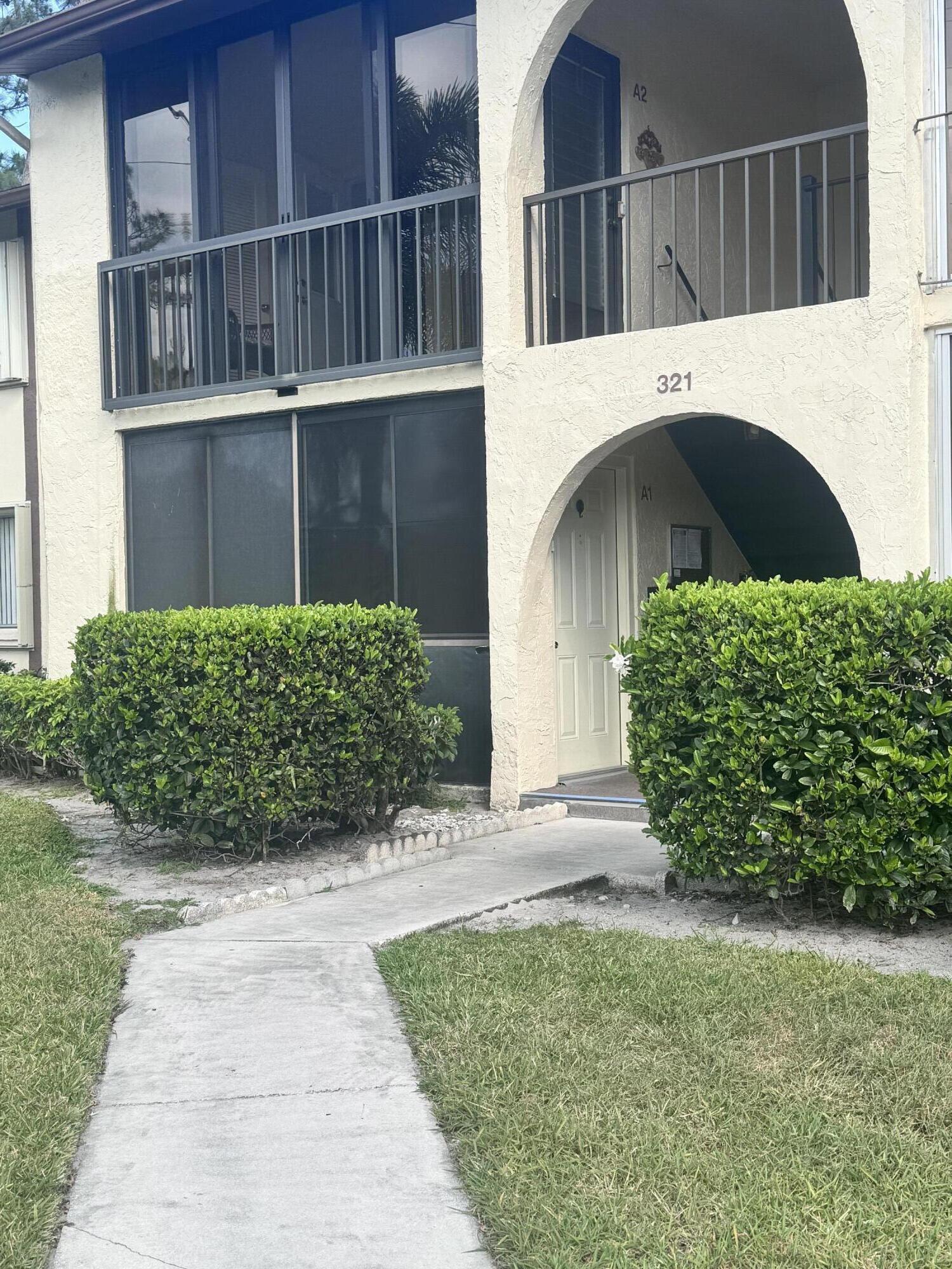 321 Knotty Pine Circle A-1, Greenacres, Palm Beach County, Florida - 2 Bedrooms  
2 Bathrooms - 