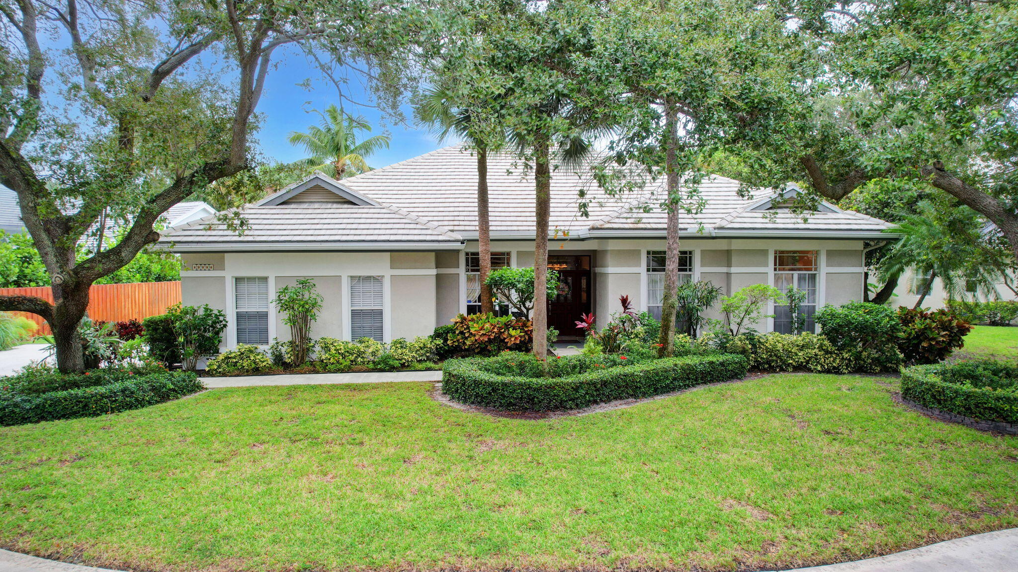 Property for Sale at 2773 Hampton Circle, Delray Beach, Palm Beach County, Florida - Bedrooms: 4 
Bathrooms: 3  - $1,225,000