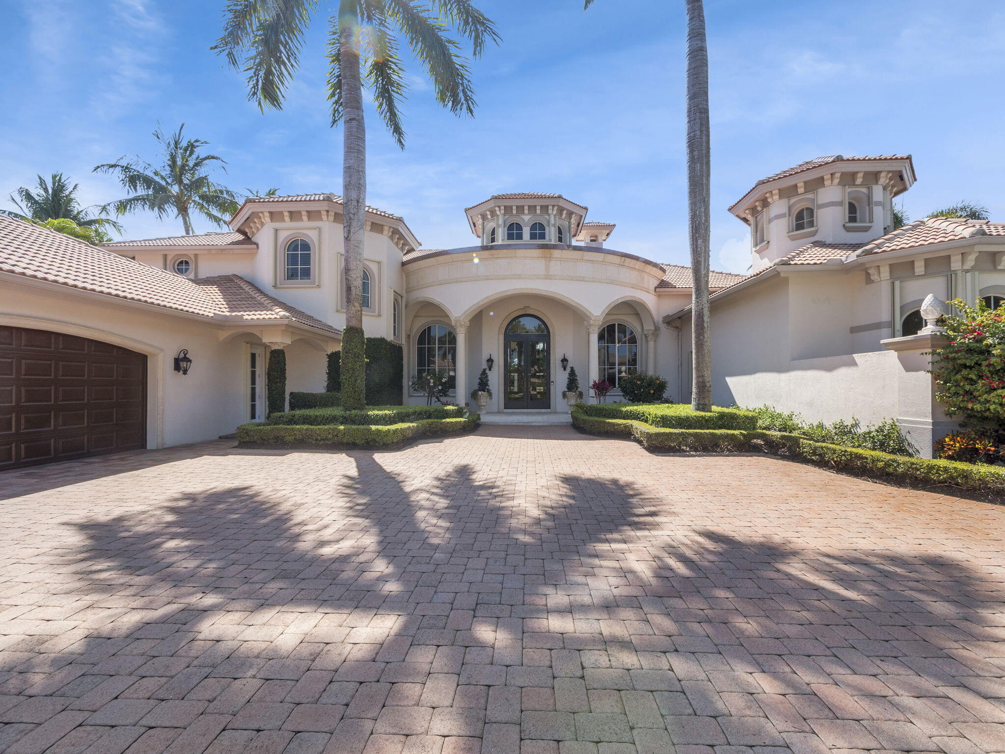 Property for Sale at 215 Grand Pointe Drive, Palm Beach Gardens, Palm Beach County, Florida - Bedrooms: 6 
Bathrooms: 7.5  - $6,499,000