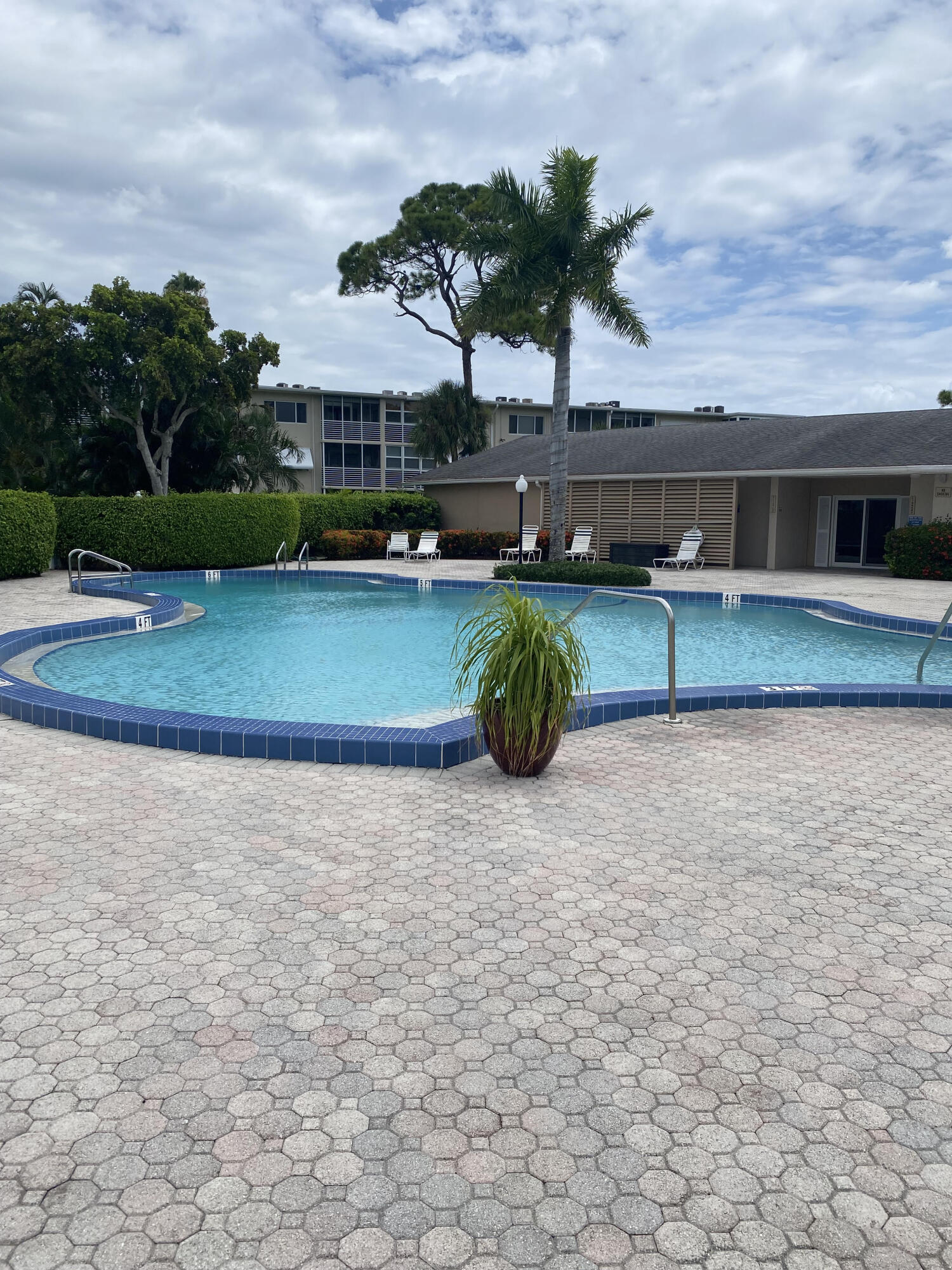 Property for Sale at 2856 S Garden Drive 201, Lake Worth, Palm Beach County, Florida - Bedrooms: 1 
Bathrooms: 1.5  - $83,000