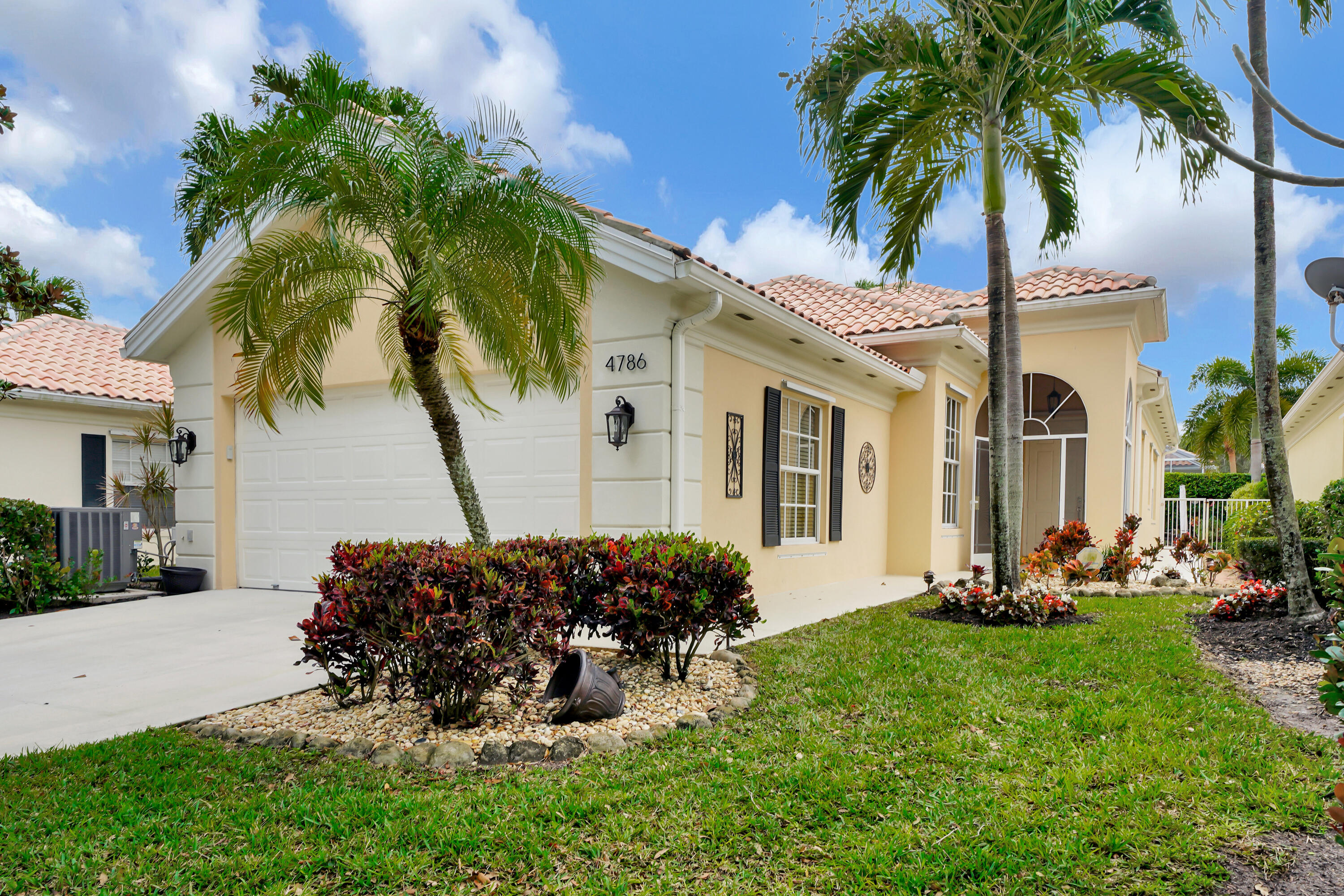 Property for Sale at 4786 Temple Drive, Delray Beach, Palm Beach County, Florida - Bedrooms: 3 
Bathrooms: 2  - $654,600