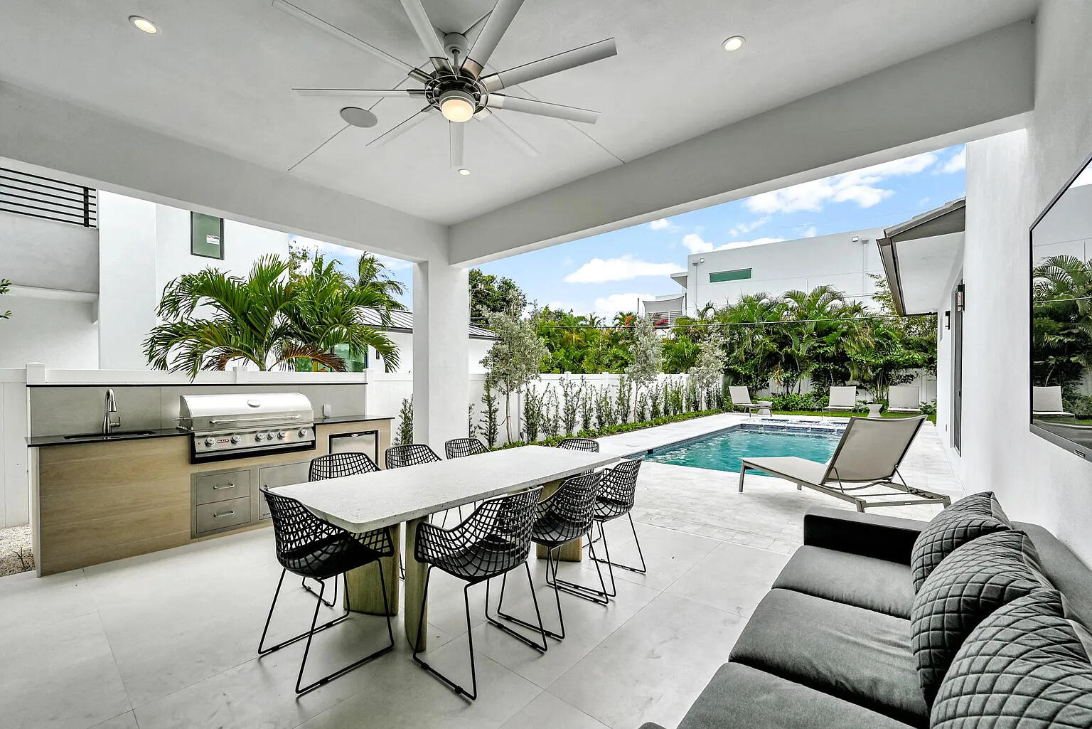 Property for Sale at 718 S Lake Avenue, Delray Beach, Palm Beach County, Florida - Bedrooms: 4 
Bathrooms: 4.5  - $2,849,000