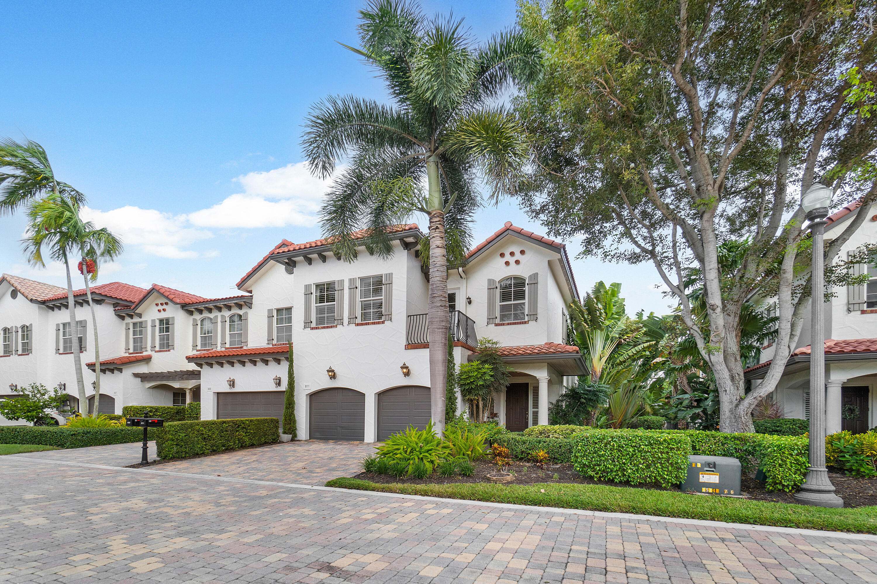 Property for Sale at 811 Estuary Way, Delray Beach, Palm Beach County, Florida - Bedrooms: 3 
Bathrooms: 3.5  - $1,599,000