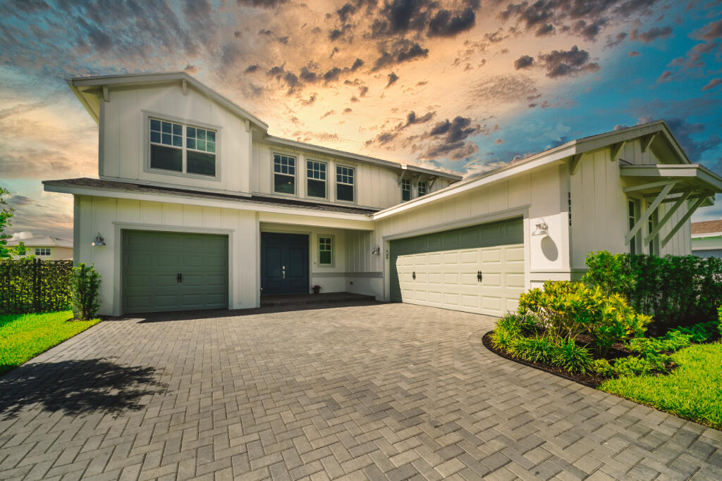 19106 Croft Mill Crossing, The Acreage, Palm Beach County, Florida - 4 Bedrooms  
3 Bathrooms - 