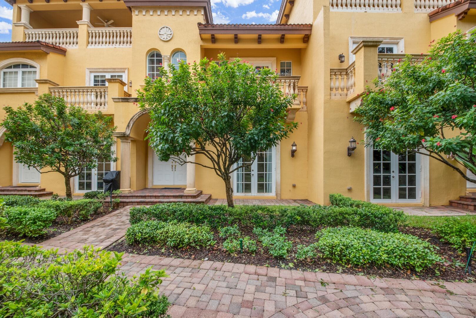 Property for Sale at 425 Ne 69th Circle, Boca Raton, Palm Beach County, Florida - Bedrooms: 3 
Bathrooms: 2.5  - $589,000