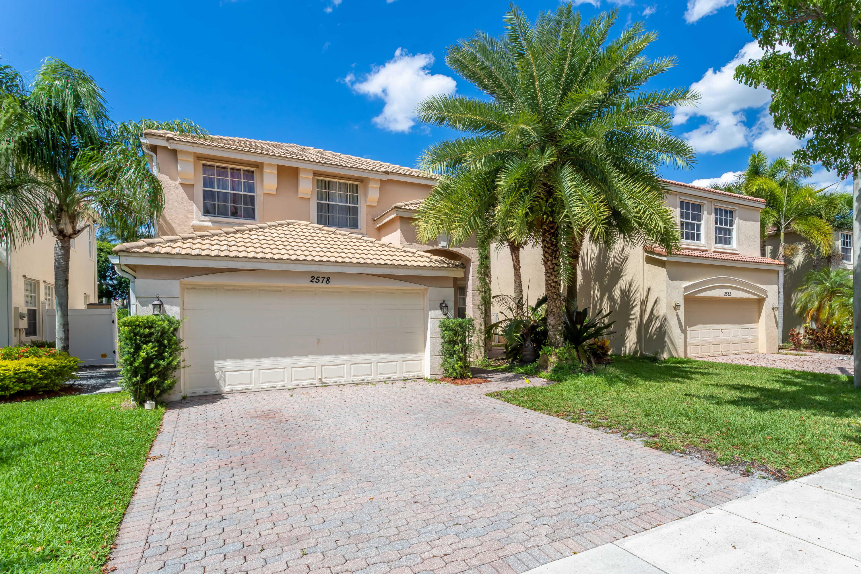 2578 Sawyer Terrace, Wellington, Palm Beach County, Florida - 4 Bedrooms  
2.5 Bathrooms - 