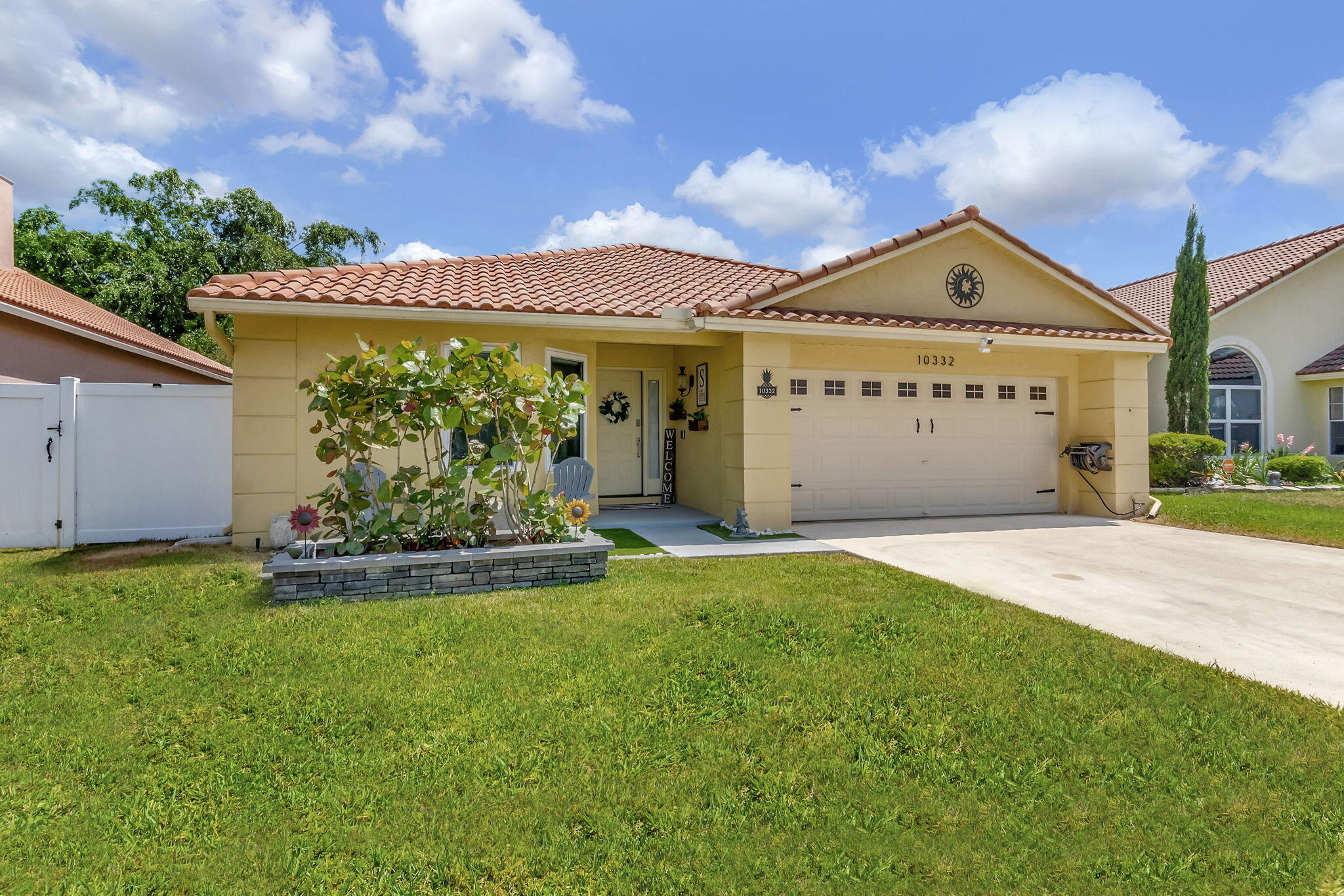 Property for Sale at 10332 Islander Drive, Boca Raton, Palm Beach County, Florida - Bedrooms: 3 
Bathrooms: 2  - $525,000