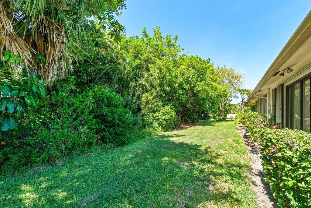 Photo of 7881 SE Sugar Sand Circle, Hobe Sound, FL 33455 (MLS # RX-11117255)