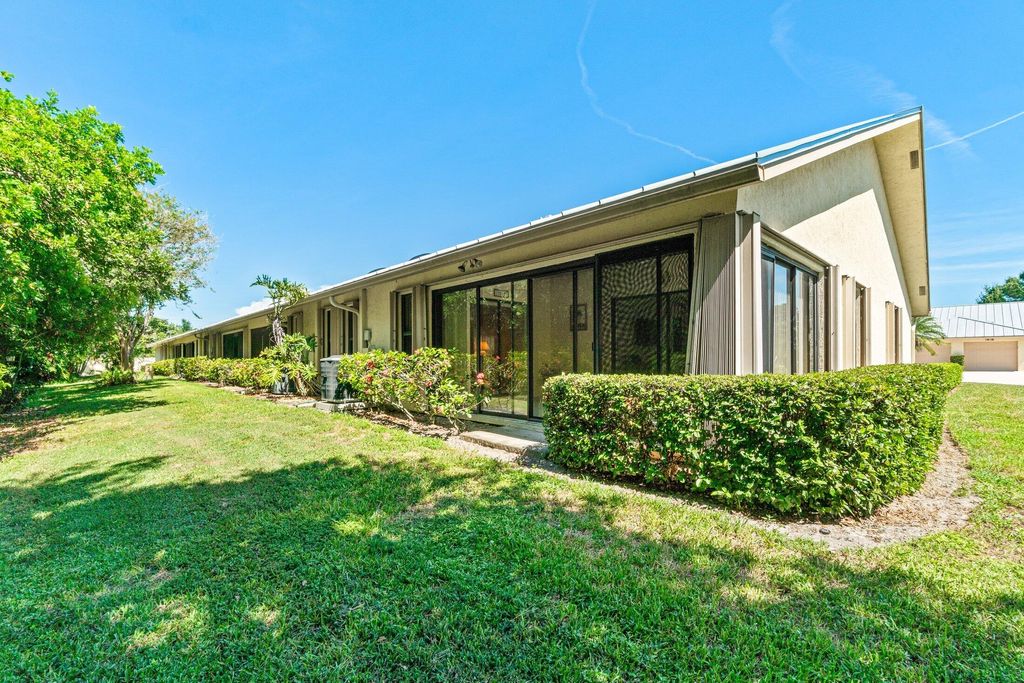 Photo of 7881 SE Sugar Sand Circle, Hobe Sound, FL 33455 (MLS # RX-11117255)