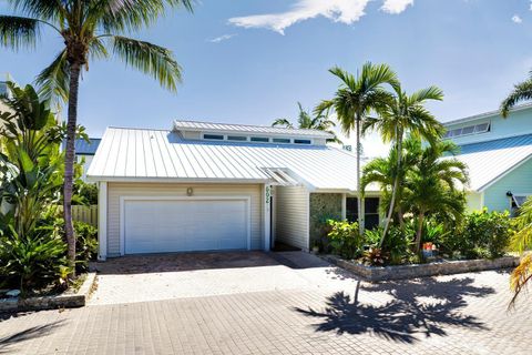 Photo of 602 Xanadu Place, Jupiter, FL 33477 (MLS # RX-11125919)