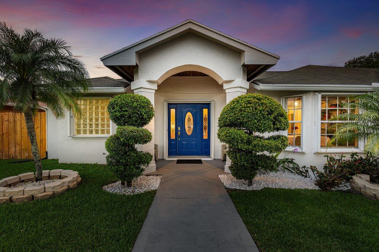 816 Sw 1st Court, Boynton Beach, Palm Beach County, Florida - 3 Bedrooms  
2 Bathrooms - 