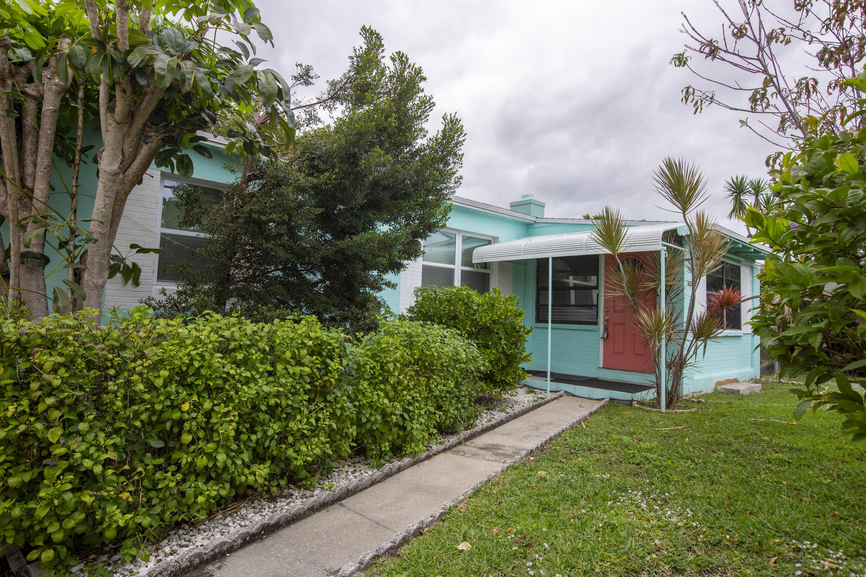 332 S Swinton Avenue, Delray Beach, Palm Beach County, Florida - 3 Bedrooms  
1 Bathrooms - 