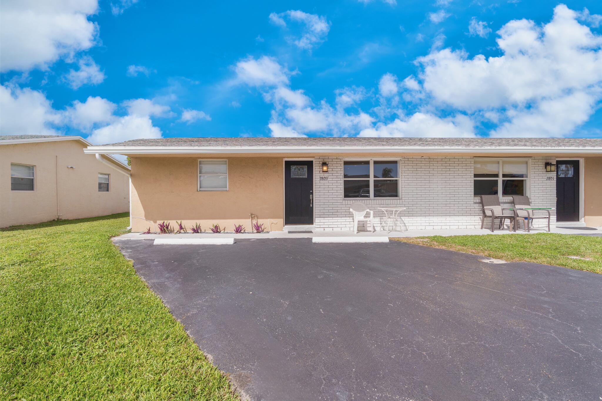 2803 Duke Lane, Delray Beach, Palm Beach County, Florida - 2 Bedrooms  
1 Bathrooms - 