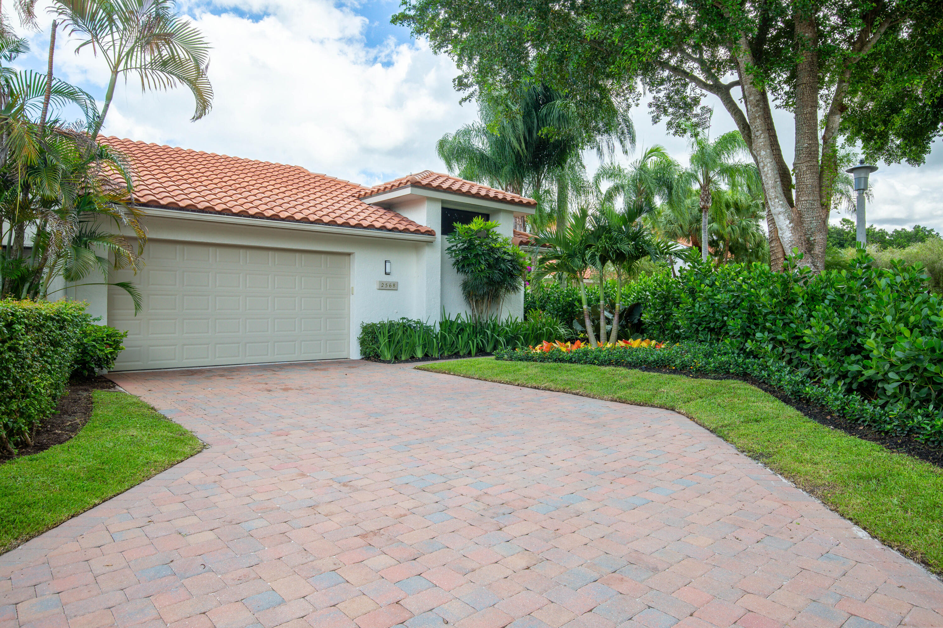 Property for Sale at 2568 Sheltingham Drive, Wellington, Palm Beach County, Florida - Bedrooms: 3 
Bathrooms: 3  - $1,728,000