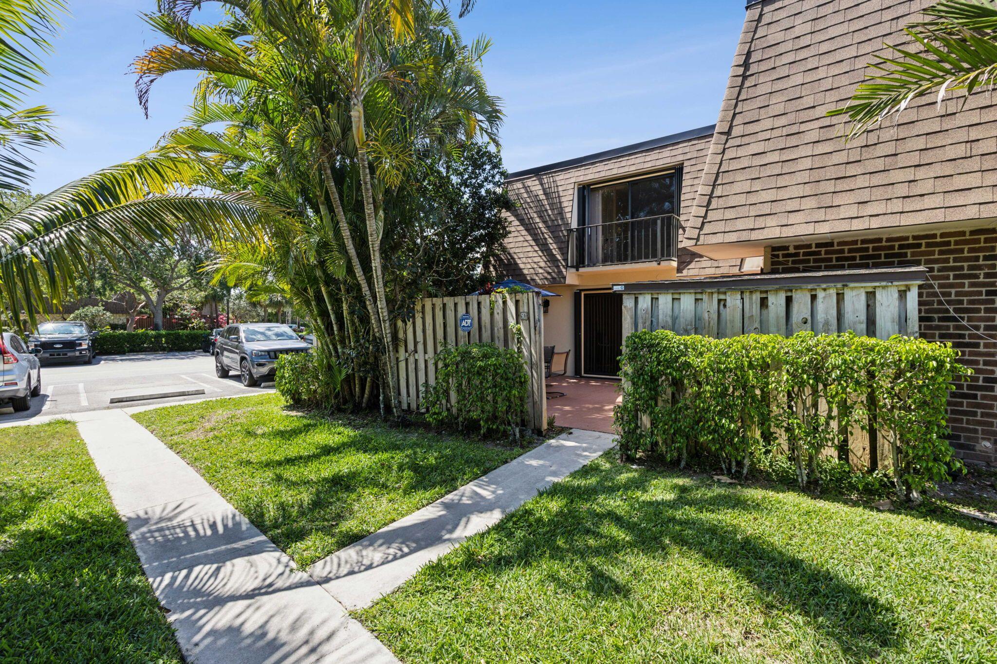Property for Sale at 2948 Sw 22nd Circle 5D, Delray Beach, Palm Beach County, Florida - Bedrooms: 2 
Bathrooms: 2.5  - $395,000