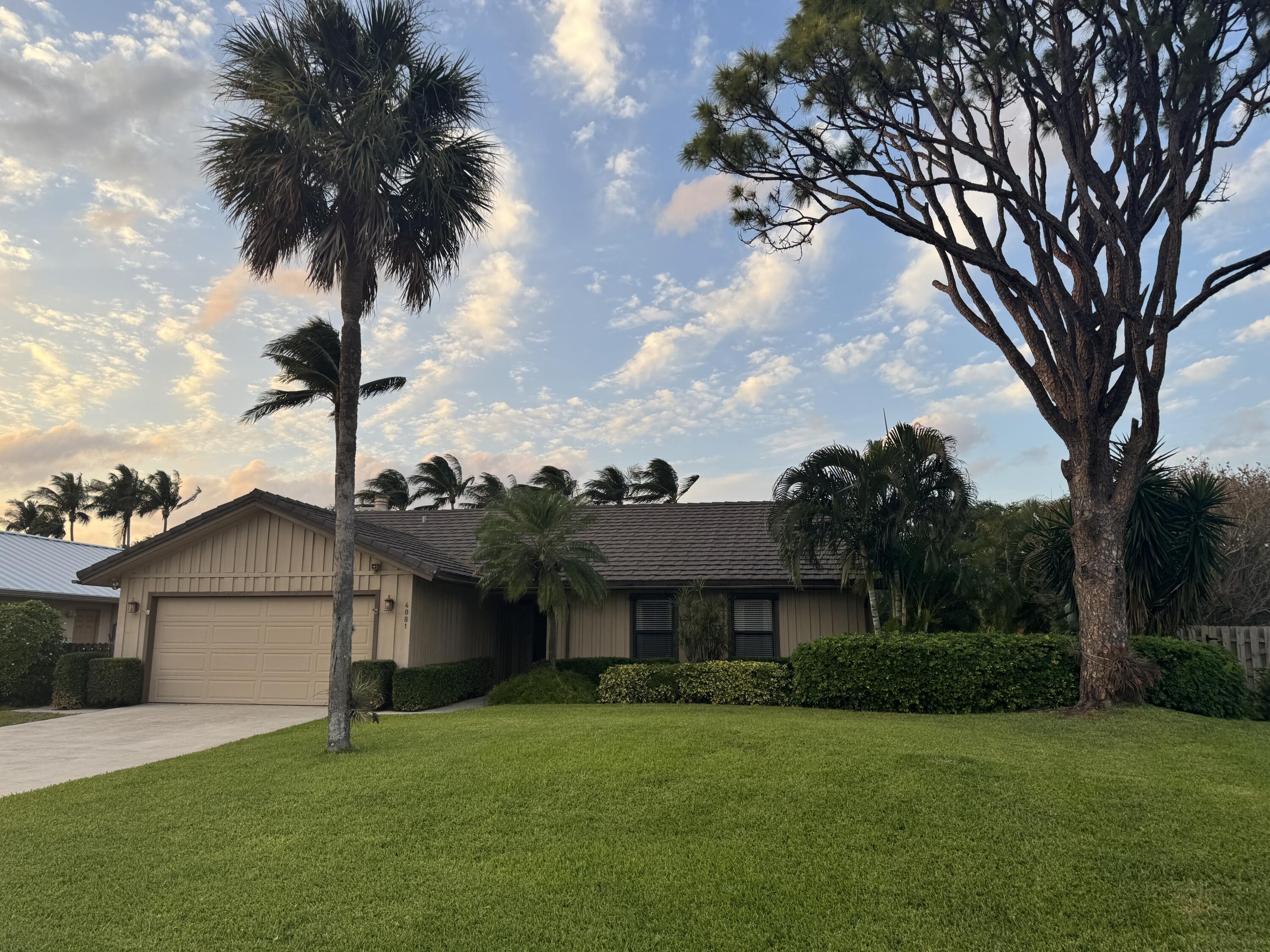 4081 Linden Avenue, Palm Beach Gardens, Palm Beach County, Florida - 3 Bedrooms  
2 Bathrooms - 
