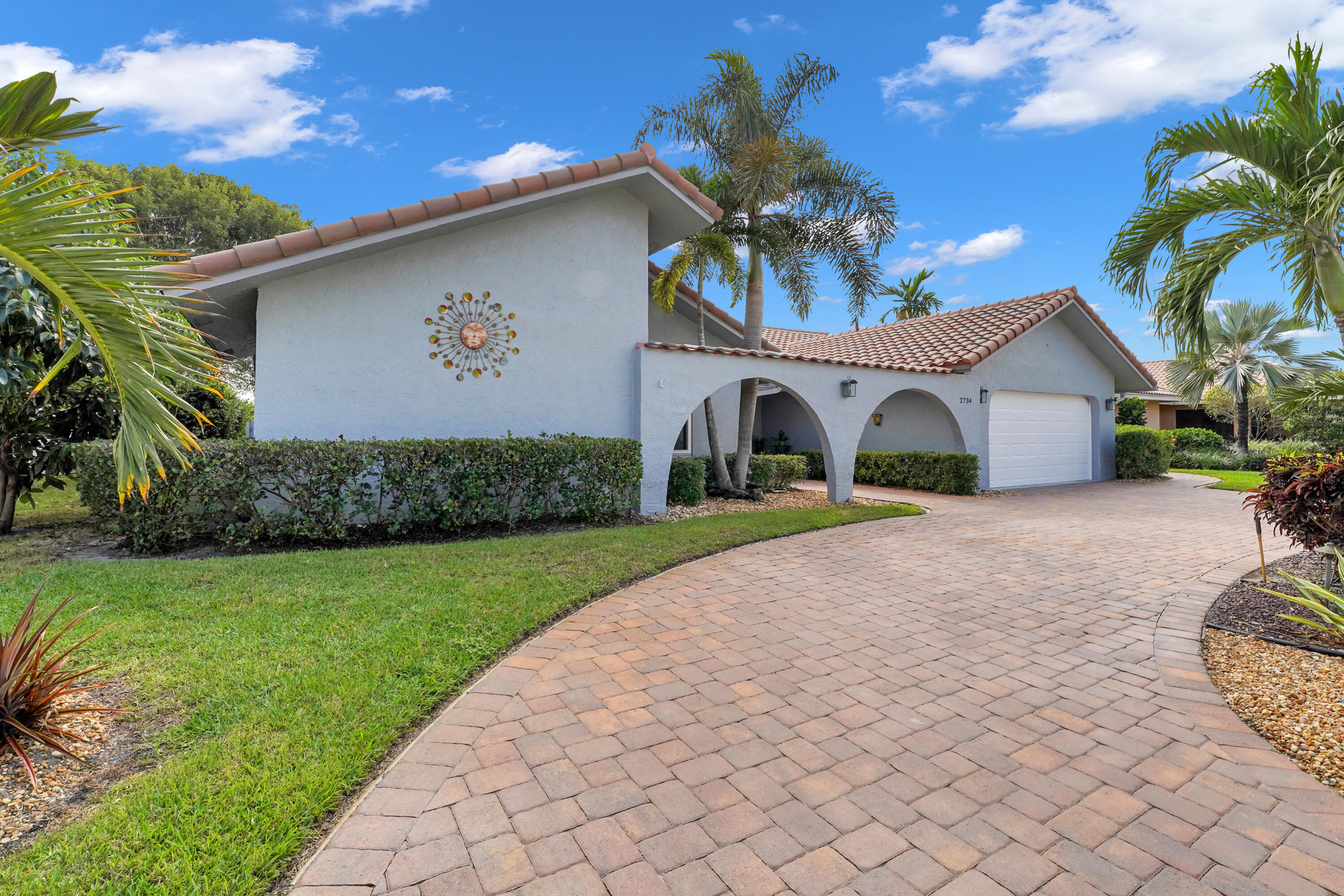 2734 Sw 23rd Cranbrook Drive, Boynton Beach, Palm Beach County, Florida - 3 Bedrooms  
2.5 Bathrooms - 