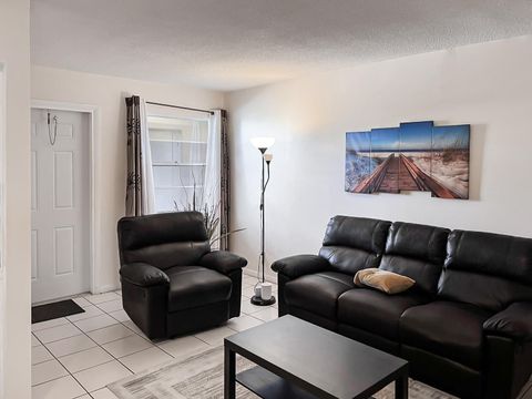 Tiny photo for 2145 Pierce Street #326, Hollywood, FL 33020 (MLS # RX-11126699)