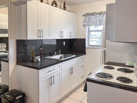 Tiny photo for 2145 Pierce Street #326, Hollywood, FL 33020 (MLS # RX-11126699)