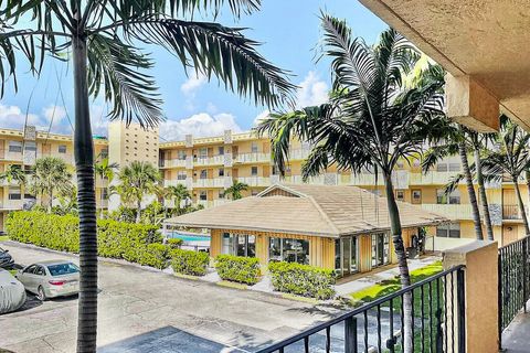 Tiny photo for 2145 Pierce Street #326, Hollywood, FL 33020 (MLS # RX-11126699)