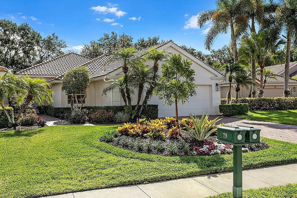 Property for Sale at 717 Pinehurst Way, Palm Beach Gardens, Palm Beach County, Florida - Bedrooms: 3 
Bathrooms: 3  - $835,000
