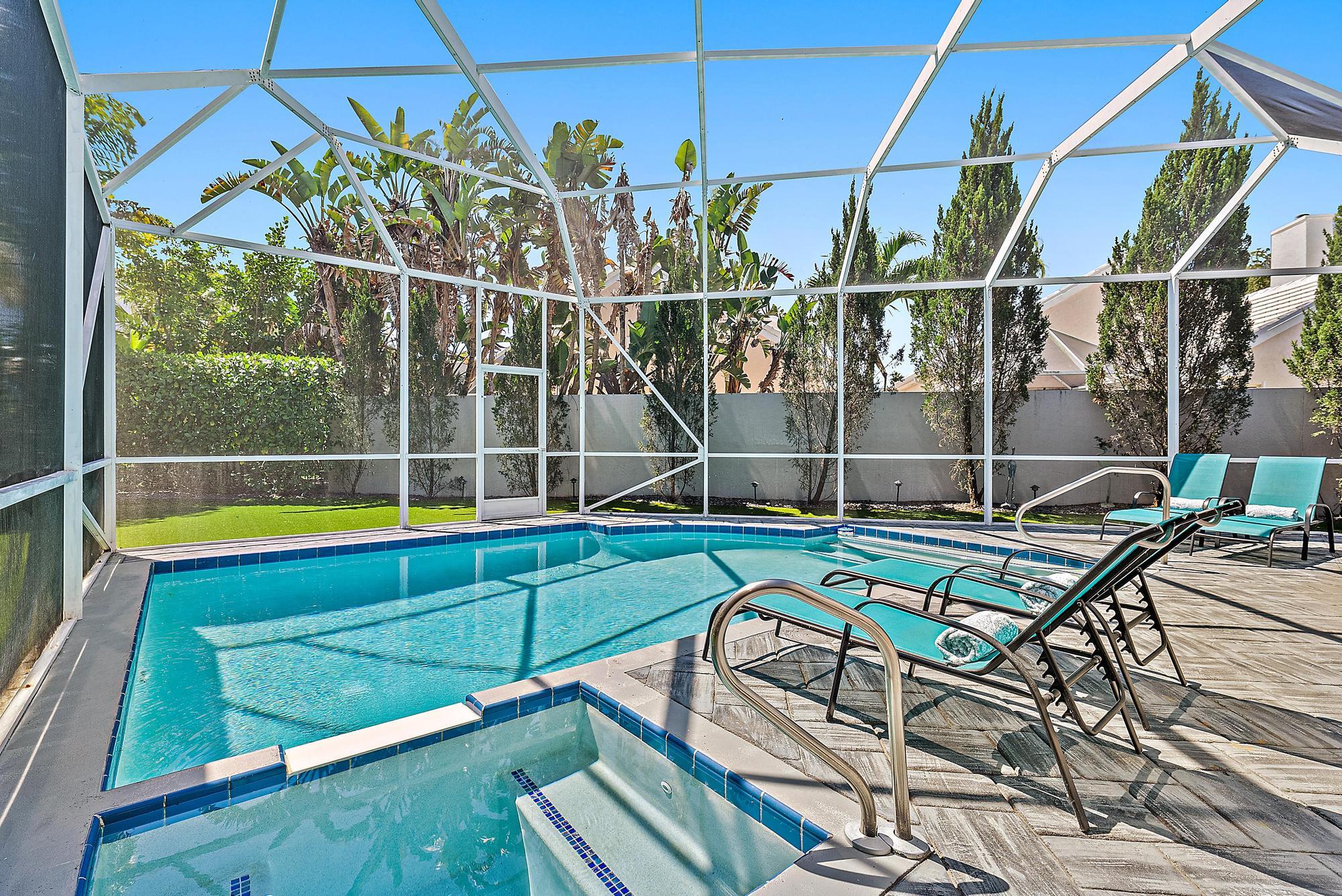 Property for Sale at 21 Windsor Lane, Palm Beach Gardens, Palm Beach County, Florida - Bedrooms: 3 
Bathrooms: 2.5  - $649,900