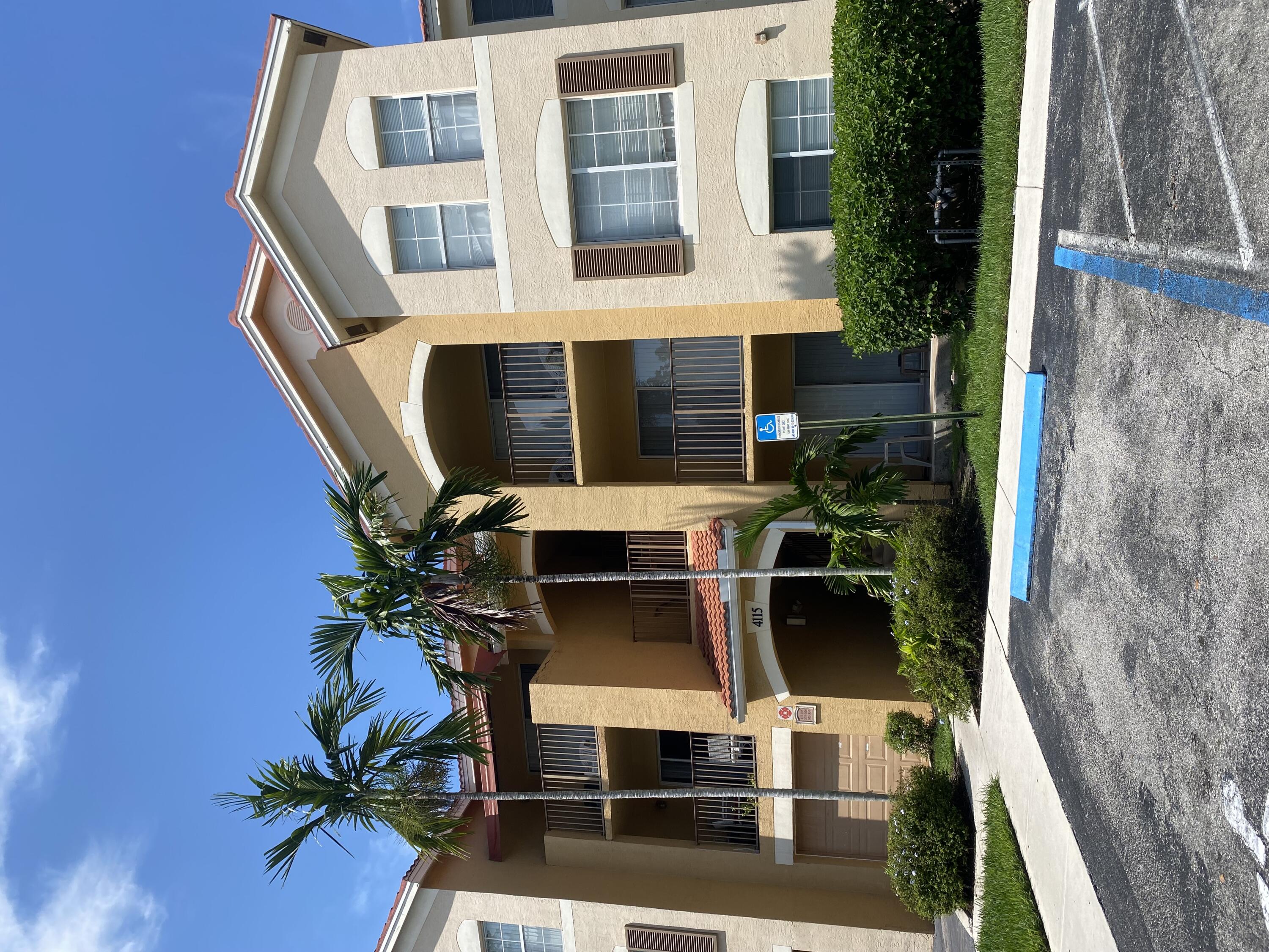 4115 San Marino Boulevard 304, West Palm Beach, Palm Beach County, Florida - 2 Bedrooms  
1 Bathrooms - 